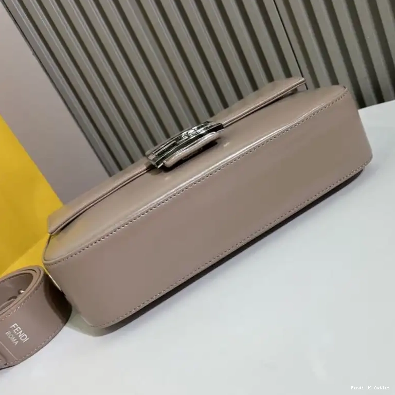 Affordable HOT Leather Medium Khaki Bag Baguette Fendi In Tiffany Smooth 0409
